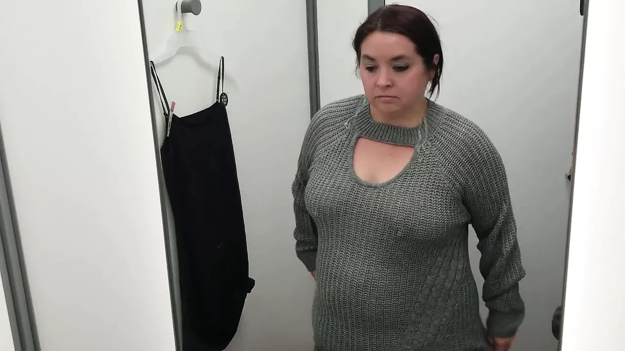 Sexy Bbw In A Store S Dressing Room Preview Pornrabbit